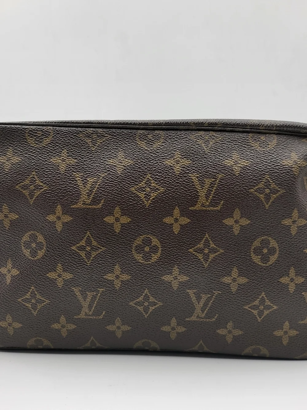 LOUIS VUITTON Monogram Trousse Toilette 28 Cosmetic Pouch, Authentic w/COA.